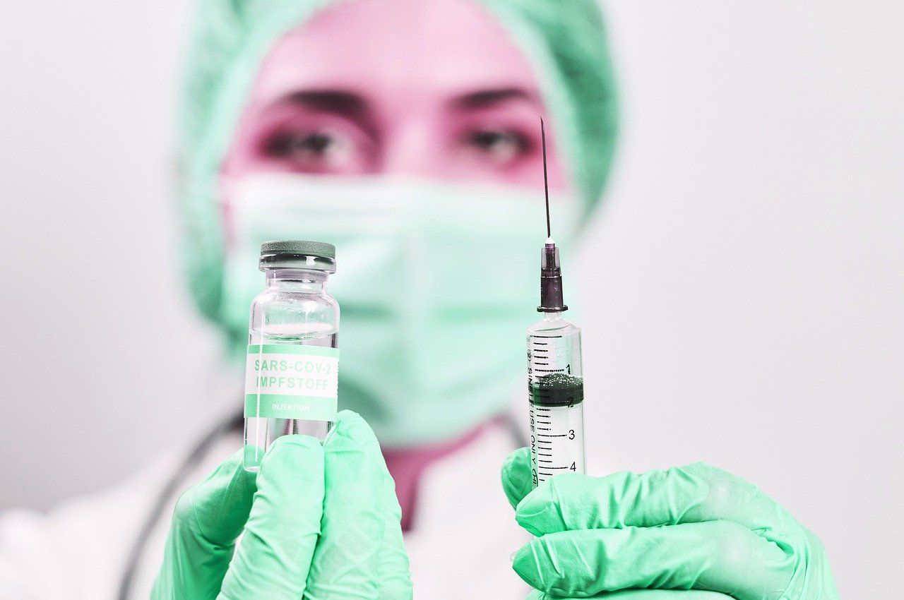 MApN va crește capacitatea de vaccinare în centrele proprii