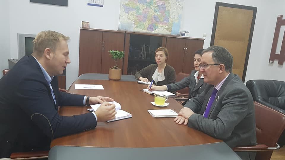 Întâlnire între ministrul Sănătăţii şi ambasadorul Marii Britanii la Bucureşti. Ce au discutat