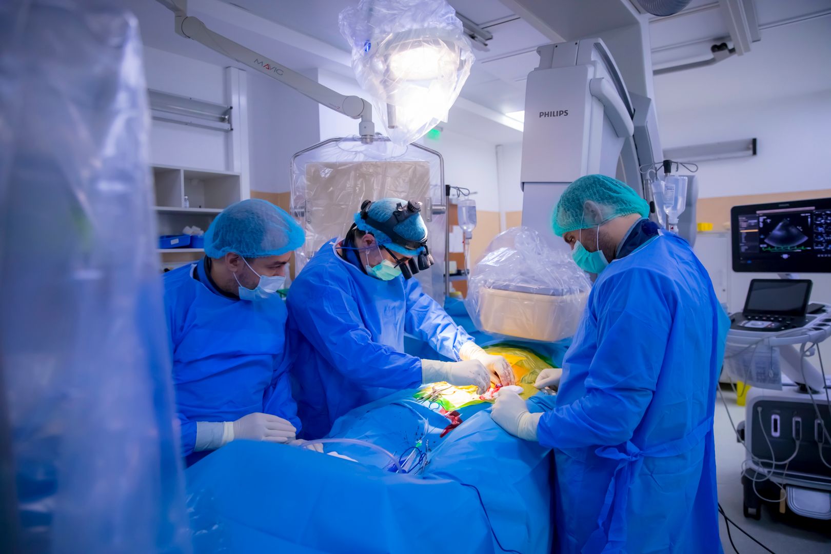 Premieră medicală - Intervenție de implantare de stent aortic la un pacient diagnosticat cu Coarctație de aortă (3)