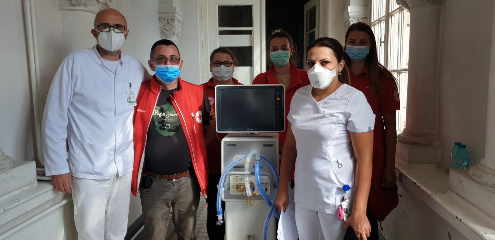 Aparat De Ventilație Mecanică Donat De Crucea Roșie Spitalului „victor Babeș” Timișoara Viața