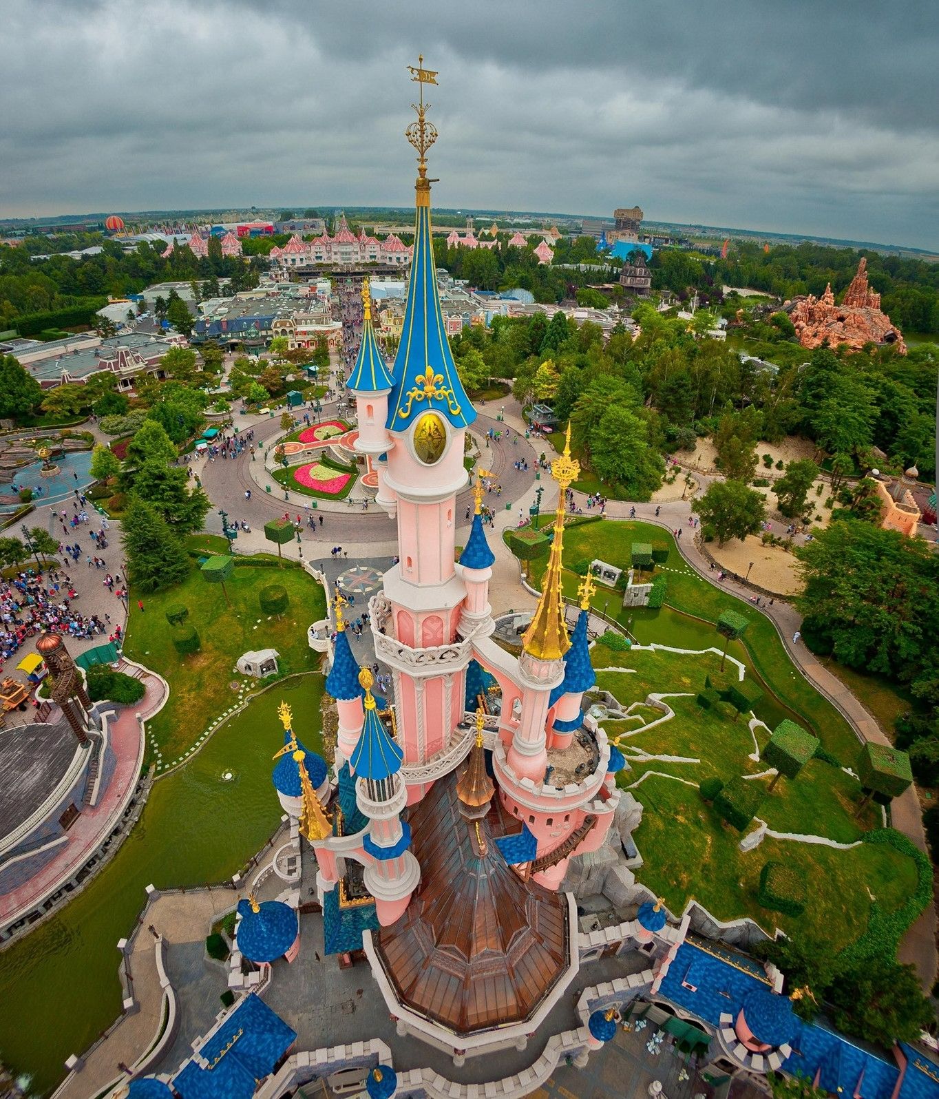 Vaccinare la Disneyland Paris: centrul va fi deschis doar în weekend