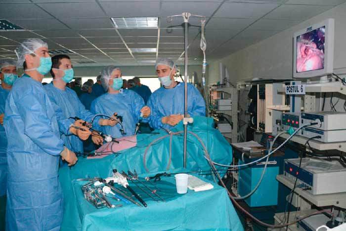 Facilităţi de training în chirurgia laparoscopică