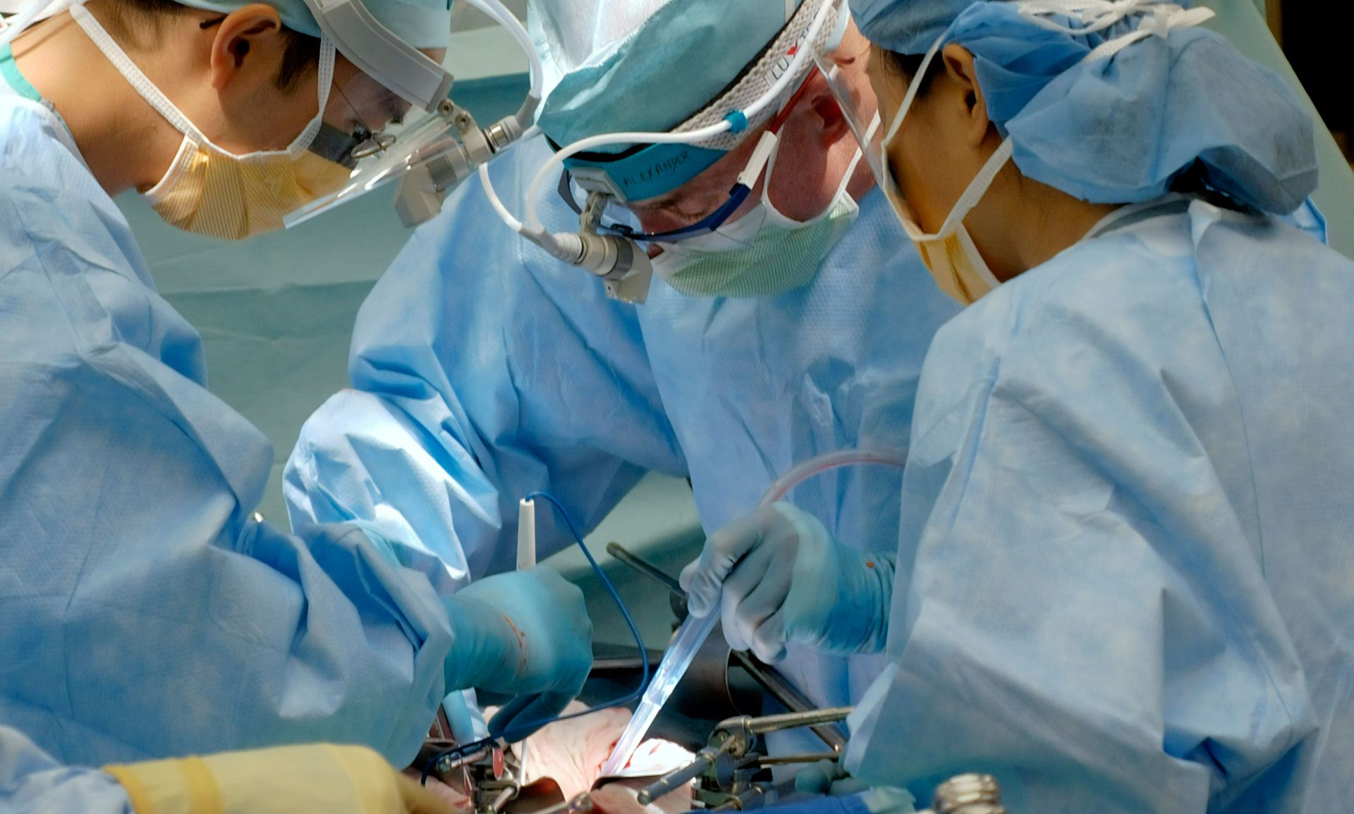SCJU Târgu Mureş: s-au reluat intervenţiile de transplant os-tendon-ligament