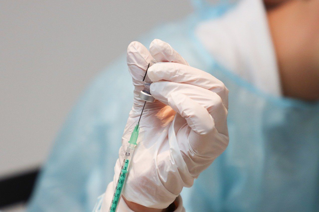 MS: 70% dintre medicii din spitalele publice, vaccinați anti-COVID