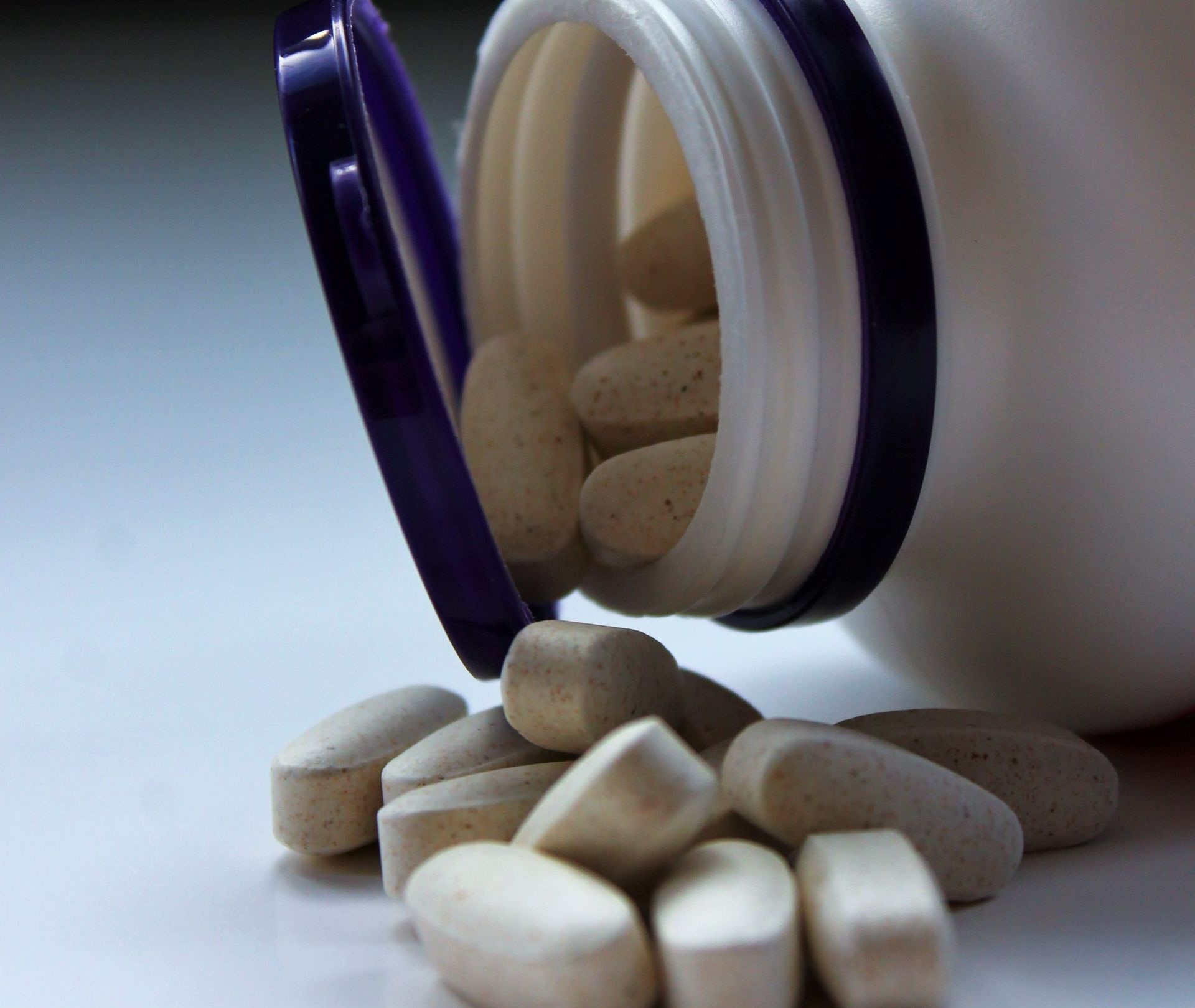 COVID-19: medicamentul Pfizer reduce cu 90% spitalizările și decesele