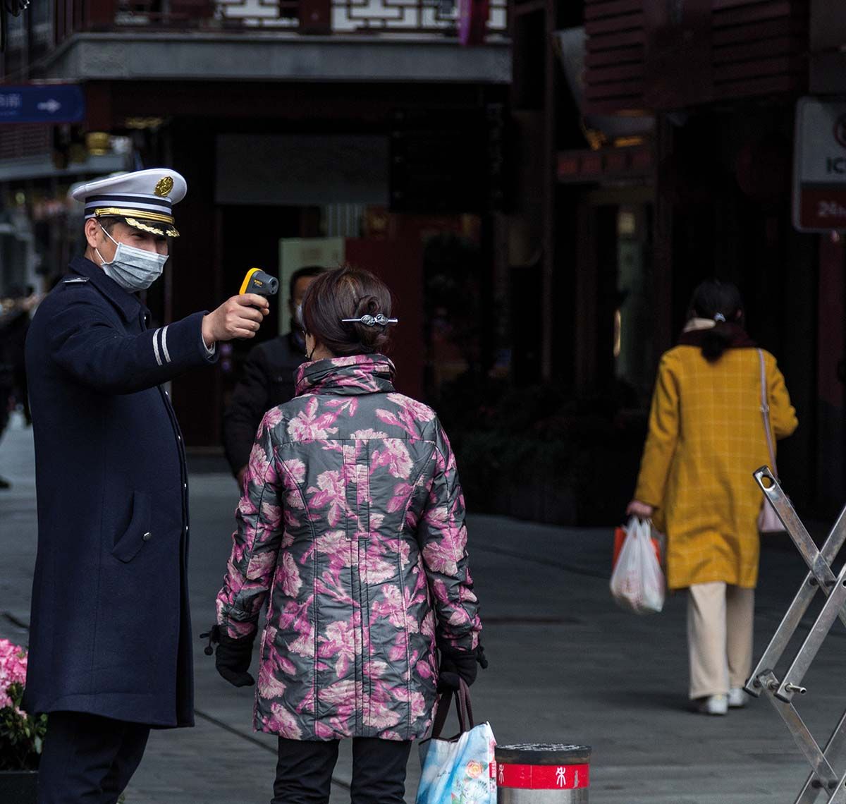 Se extinde carantina pentru Shanghai?