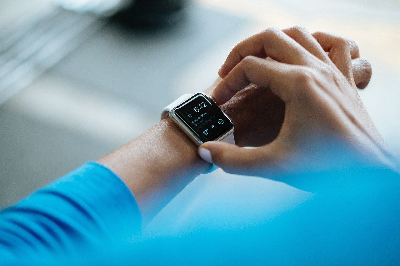 smartwatch-ceas inteligent depistare precoce covid-19 studiu