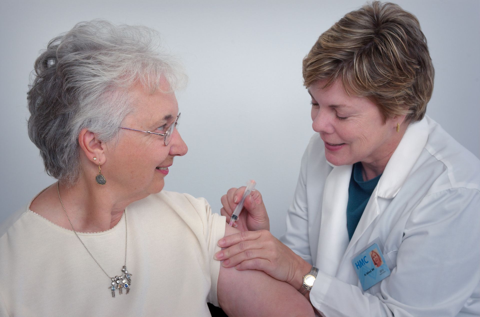 Canada a suspendat vaccinarea cu AstraZeneca pentru persoanele sub 55 de ani
