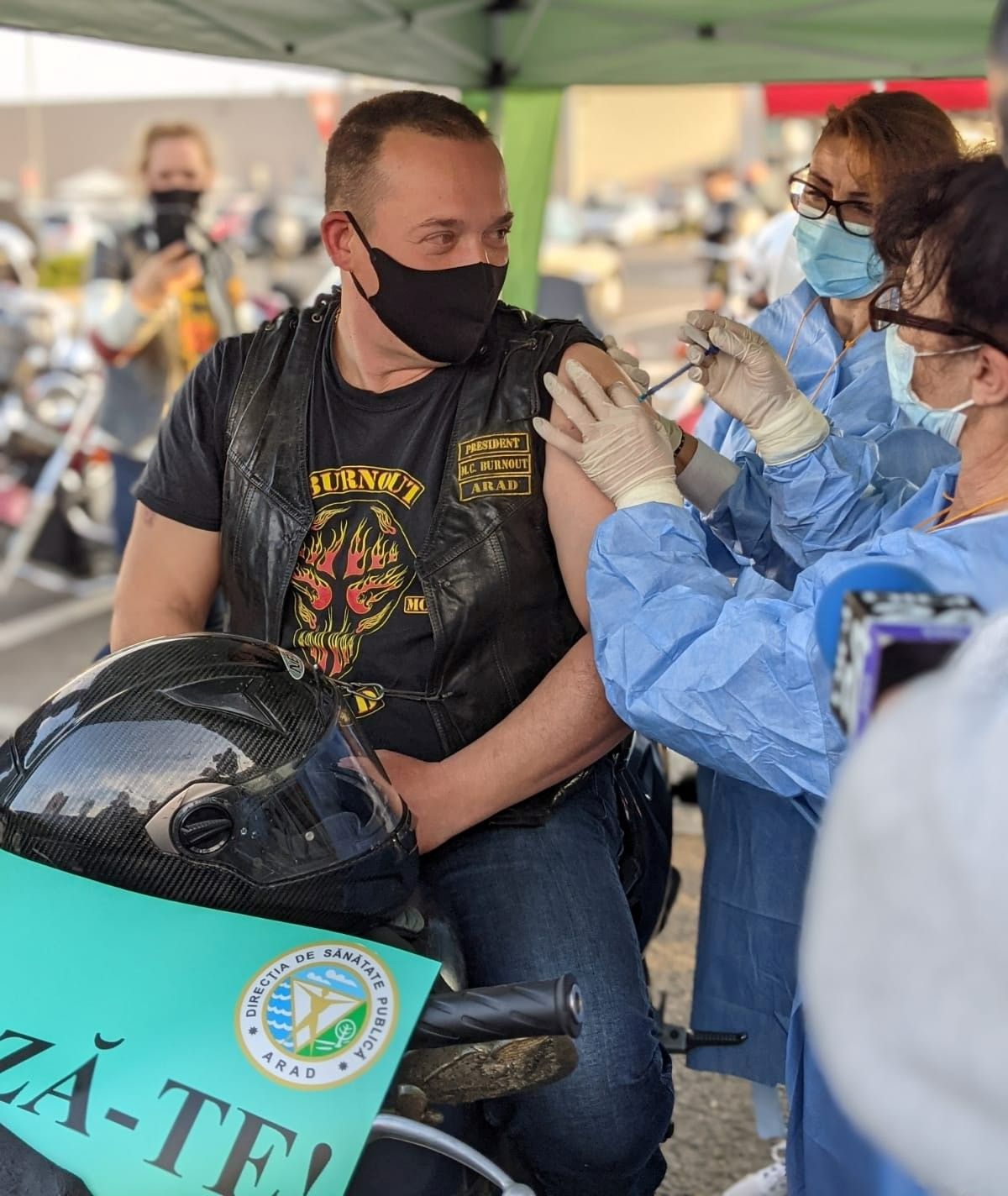 Arad: bikerii au defilat prin oraș, pentru a promova vaccinarea