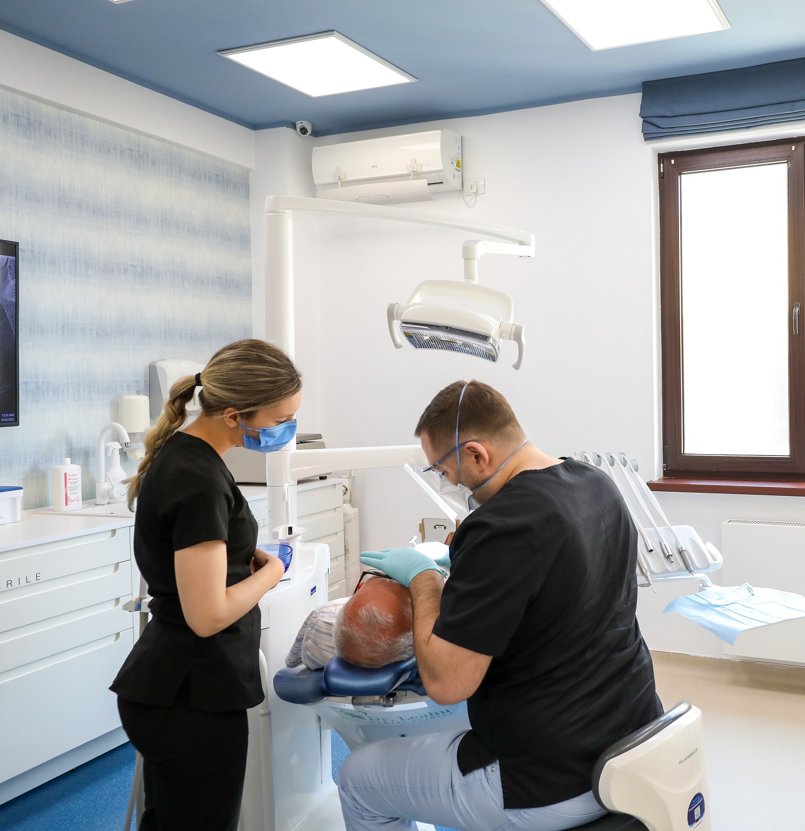 Barometrul Stomatologiei. Două treimi dintre români vor să meargă la dentist în 2024