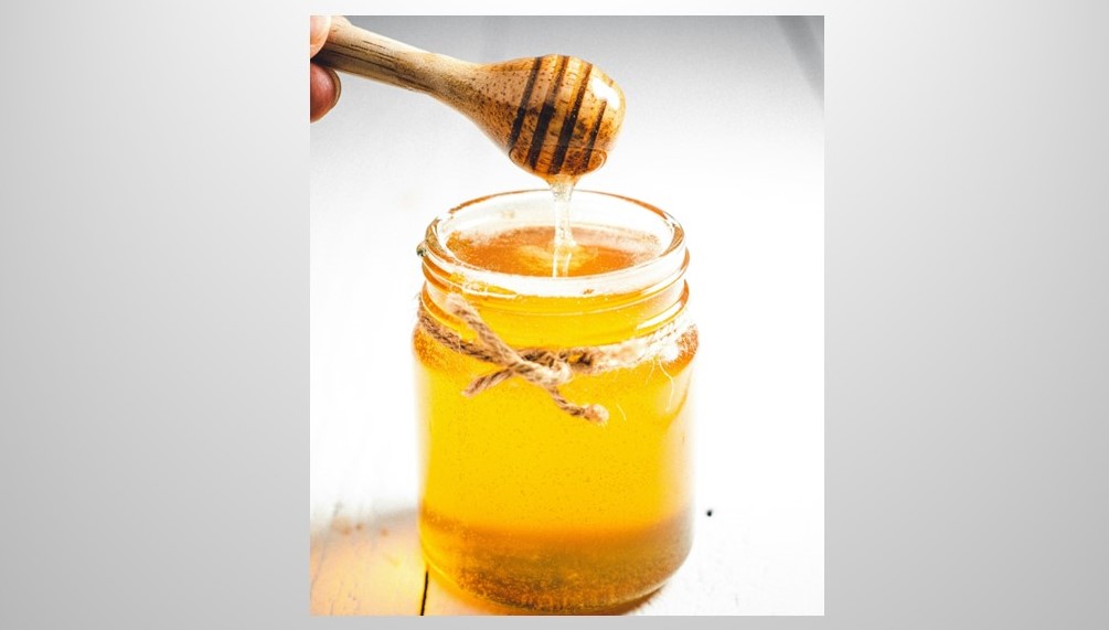 Borcanele de miere vândute în UE trebuie etichetate cu ţara de origine